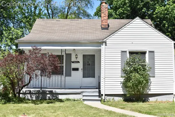 19685 Washtenaw Street, HarperWoods, MI 48225