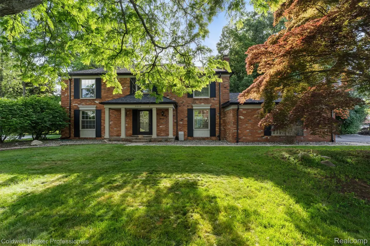 5890 Pinecroft Drive, West Bloomfield, MI 48322 - #1
