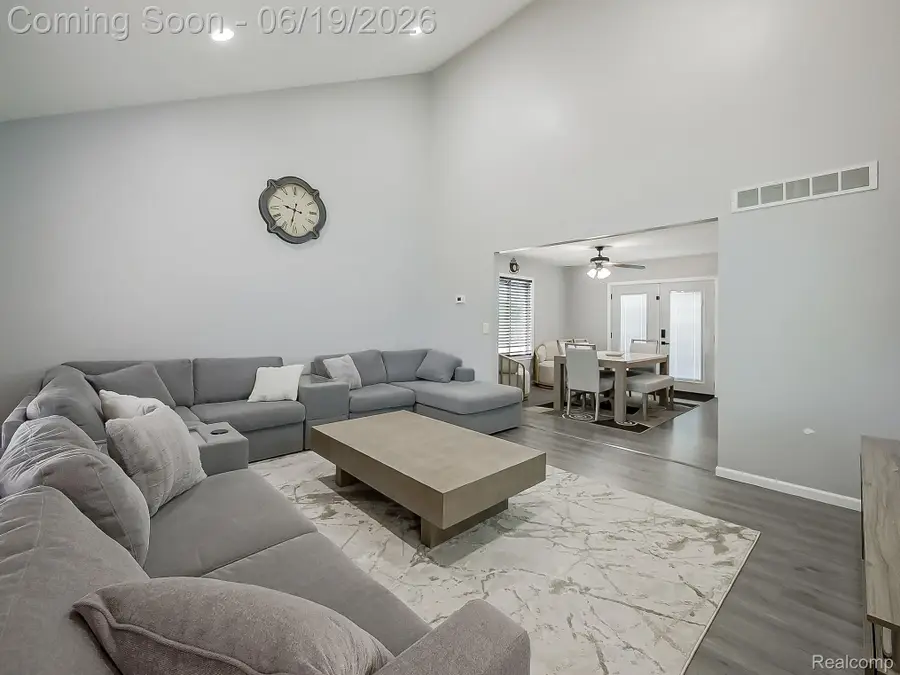 27051 Demrick Street, Roseville, MI 48066 - #3