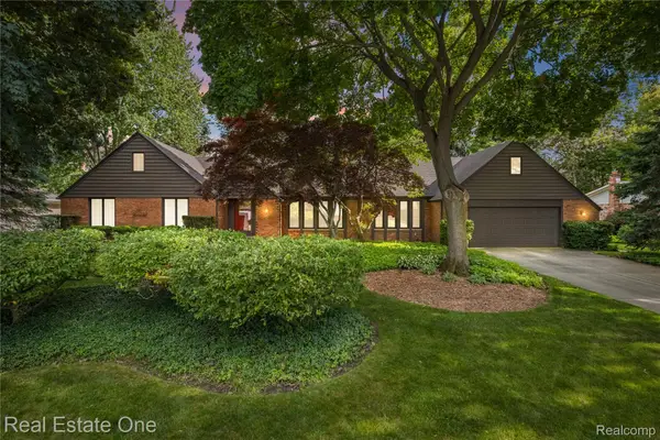 28330 E Blom Drive, HarrisonTownship, MI 48045