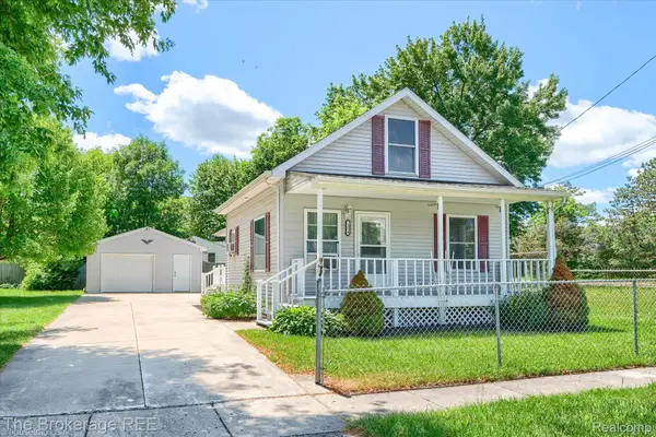 1314 Carman Street, Burton, MI 48529