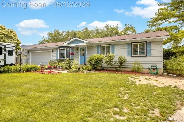 26877 N Dixboro Road, SouthLyon, MI 48178