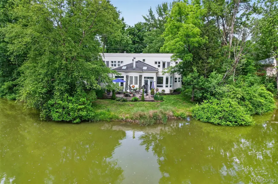 4845 Bryn Mawr Drive, Bloomfield, MI 48301 - #3