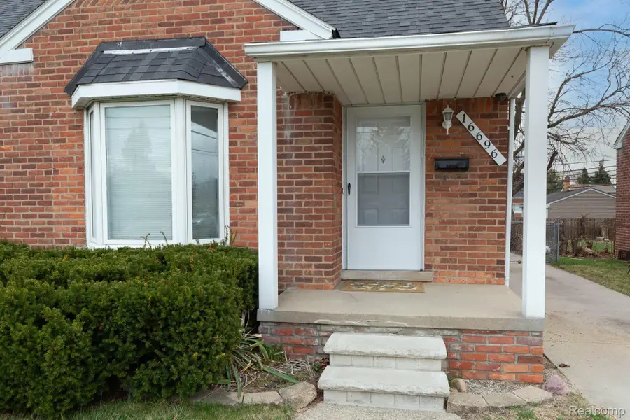 16696 Beech Daly Road, Redford, MI 48240 - #2