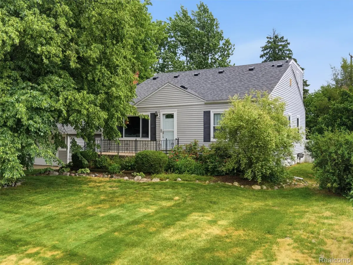 7790 Powers Court, Utica, MI 48317 - #1