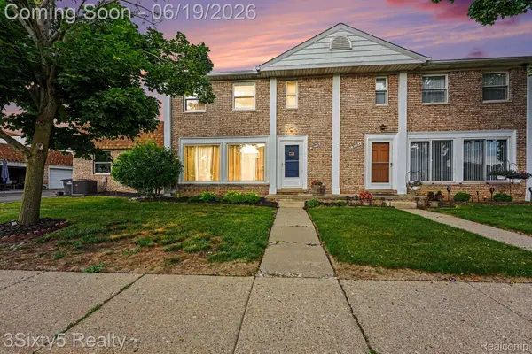 37592 Garden Court, Westland, MI 48185