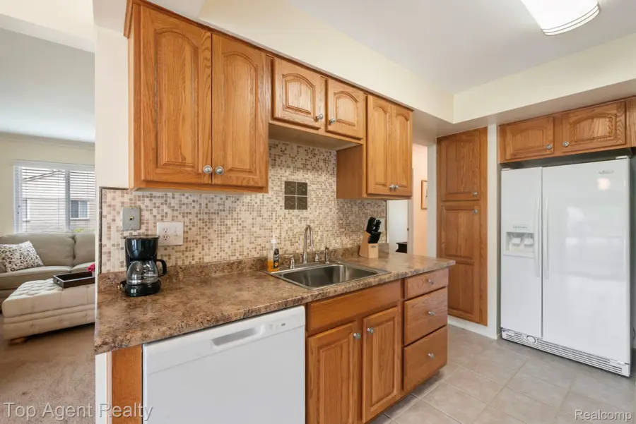 31849 Breezeway, Chesterfield, MI 48047 - #3