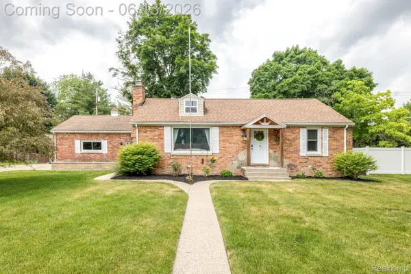 2435 Sharon Lane, PortHuron, MI 48060
