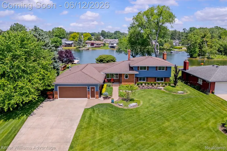 9110 Sandy Ridge Drive, White Lake, MI 48386 - #2