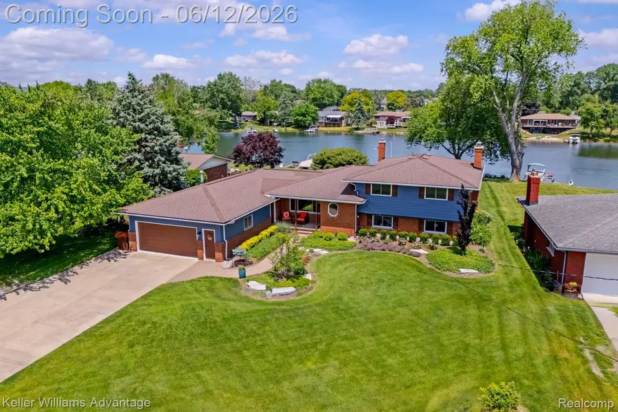 9110 Sandy Ridge Drive, White Lake, MI 48386 - #3