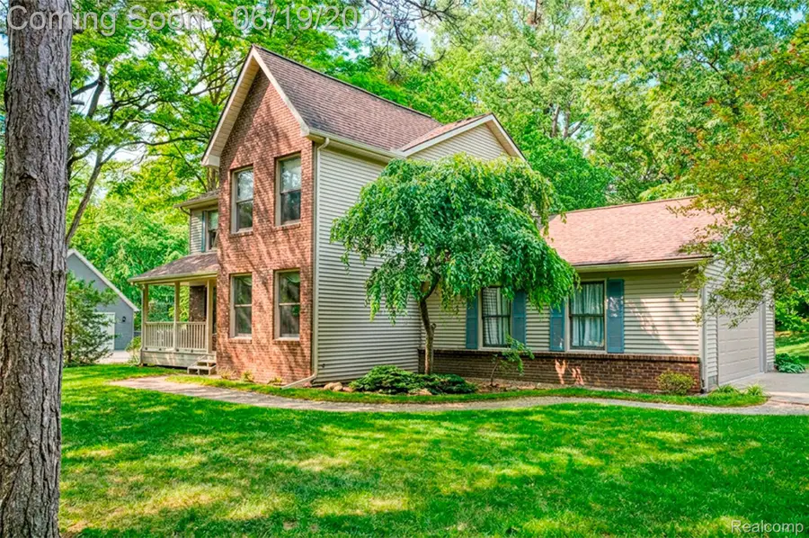 7511 Welle Road, Brighton, MI 48116 - #2