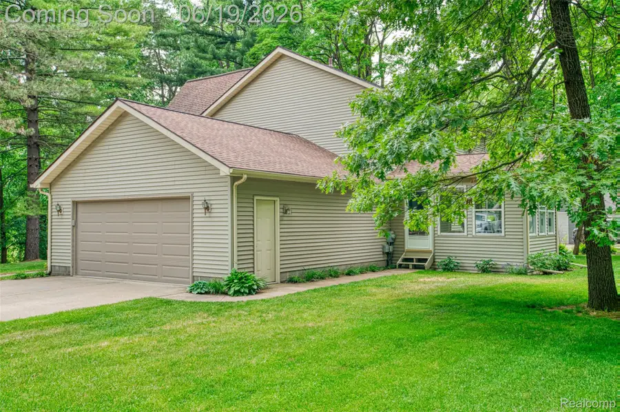 7511 Welle Road, Brighton, MI 48116 - #3