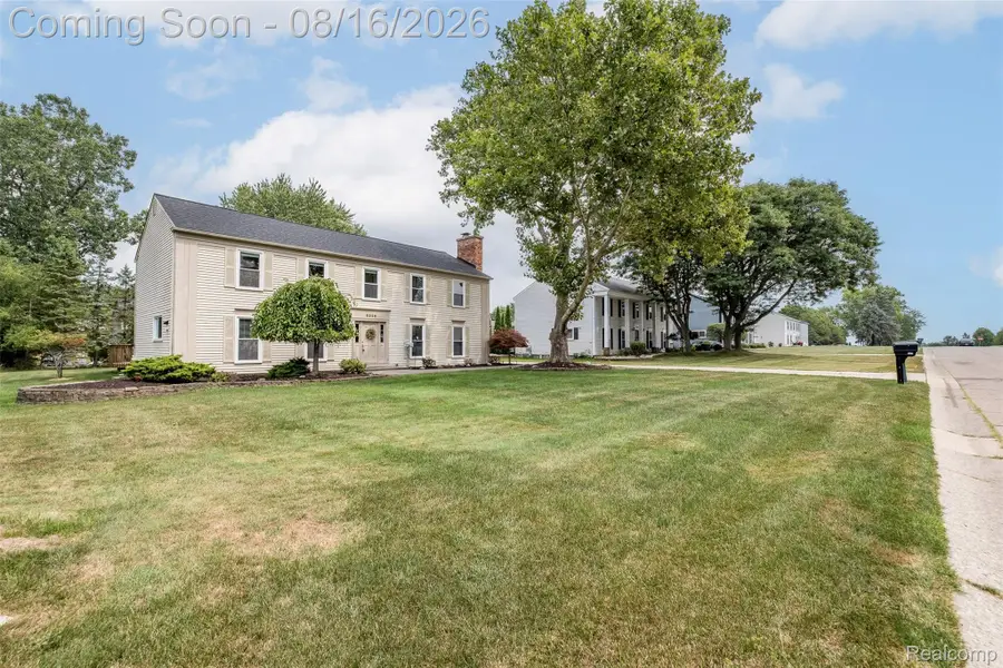 5320 Kingsfield Drive, West Bloomfield, MI 48322 - #3