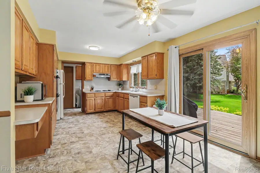 10100 Abrams Fork, Brighton, MI 48114 - #3