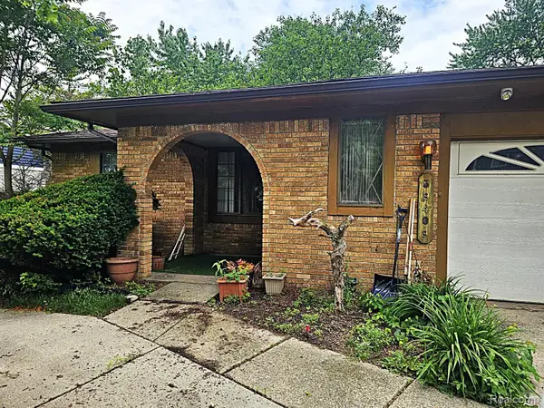 39409 Garony Drive, ClintonTownship, MI 48038
