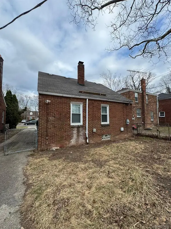 18655 Strasburg Street, Detroit, MI 48205
