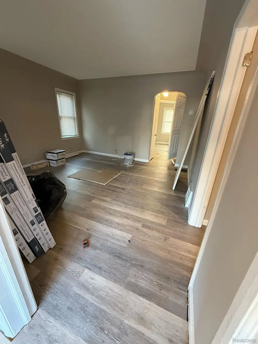 18655 Strasburg Street, Detroit, MI 48205 - #3
