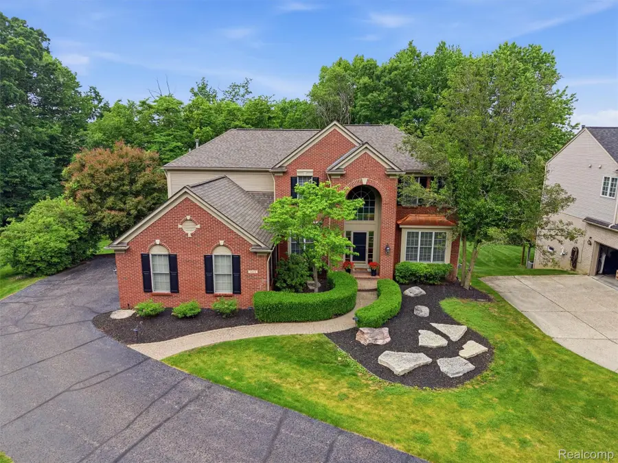 5454 Creekmonte Drive, Rochester, MI 48306 - #3