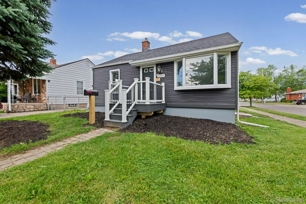 1204 8th Street, Wyandotte, MI 48192 - #1