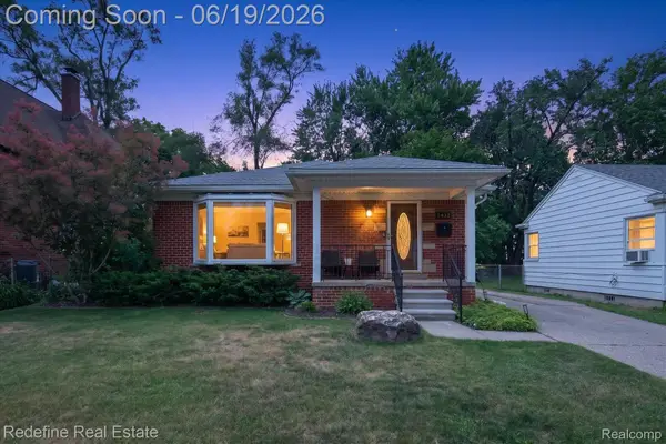 2432 Dallas Avenue, RoyalOak, MI 48067