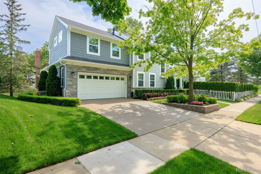 2872 Manchester Road, Birmingham, MI 48009 - #3