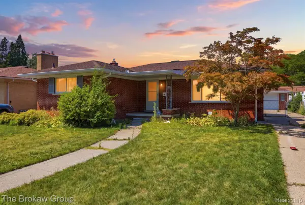 27619 Jean Road, Warren, MI 48093