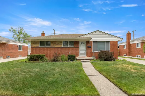 27240 W Pleasant Ridge Street, DearbornHeights, MI 48127