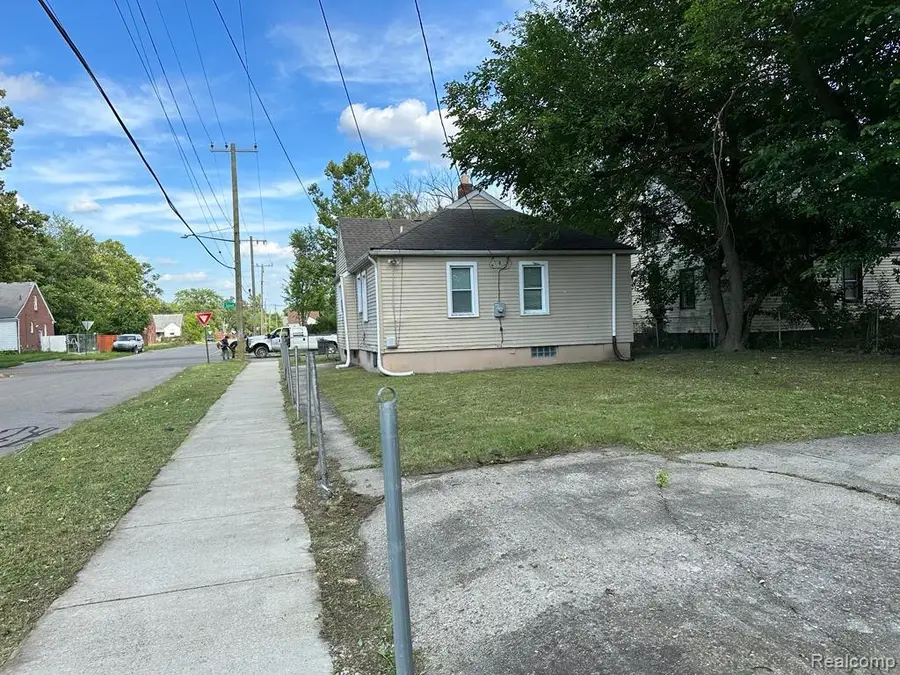 9277 Stout Street, Detroit, MI 48228 - #2