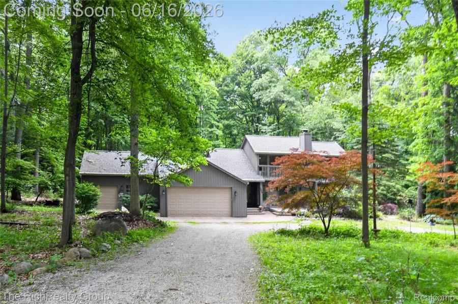 2300 Stoney Bluff, Milford, MI 48381 - #3