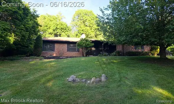 29030 Millbrook Road, FarmingtonHills, MI 48334