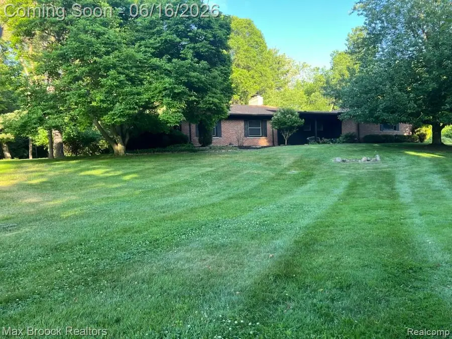 29030 Millbrook Road, Farmington Hills, MI 48334 - #2
