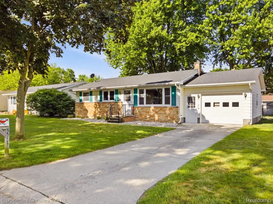 3541 Shenandoah Avenue, Port Huron, MI 48060 - #2