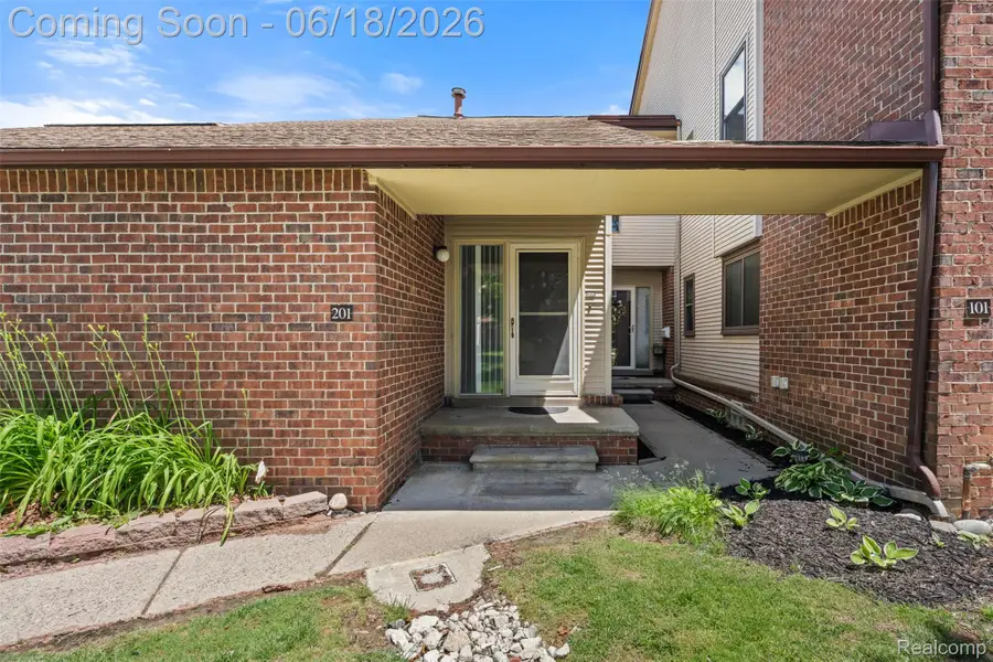 6680 Ridgefield Circle #201, West Bloomfield, MI 48322 - #3
