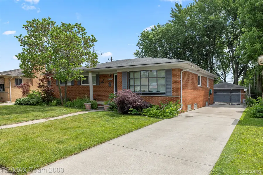 14370 Alexander Street, Livonia, MI 48154 - #3