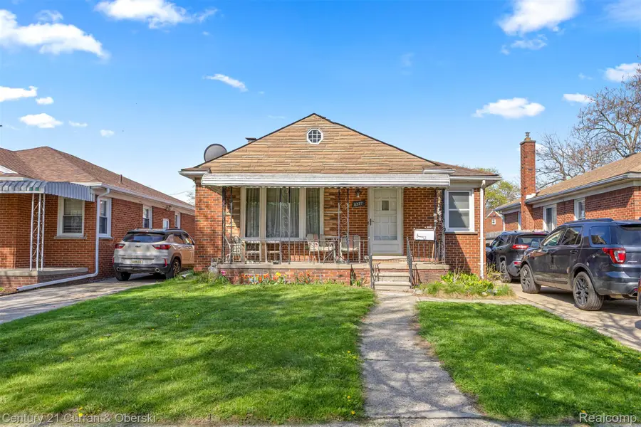 8227 Riverview Street, Dearborn Heights, MI 48127 - #2