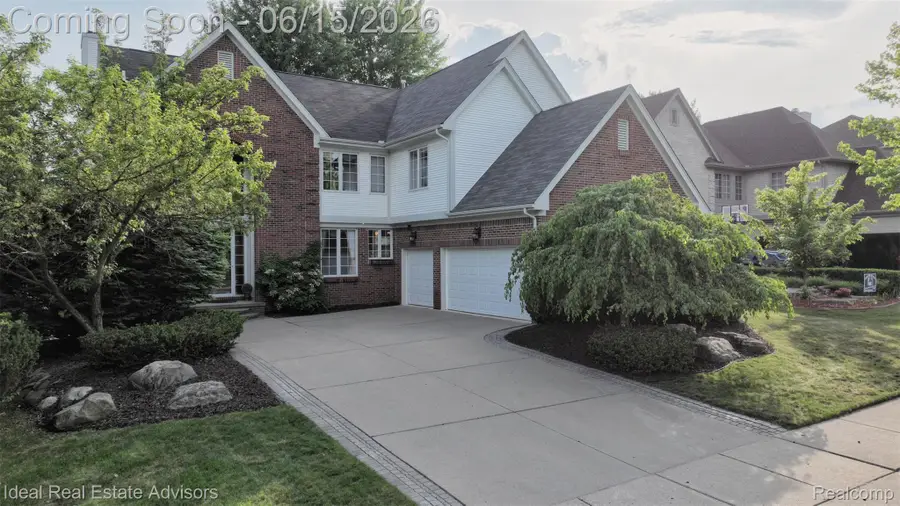 1364 Kentfield Drive, Rochester, MI 48307 - #2
