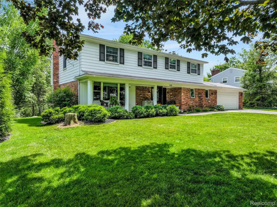 2143 Avoncrest Drive, Rochester Hills, MI 48309 - #3