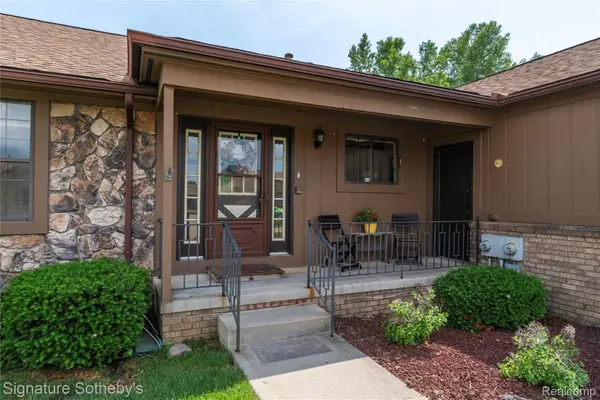 12336 Nantucket Drive #3, SouthLyon, MI 48178