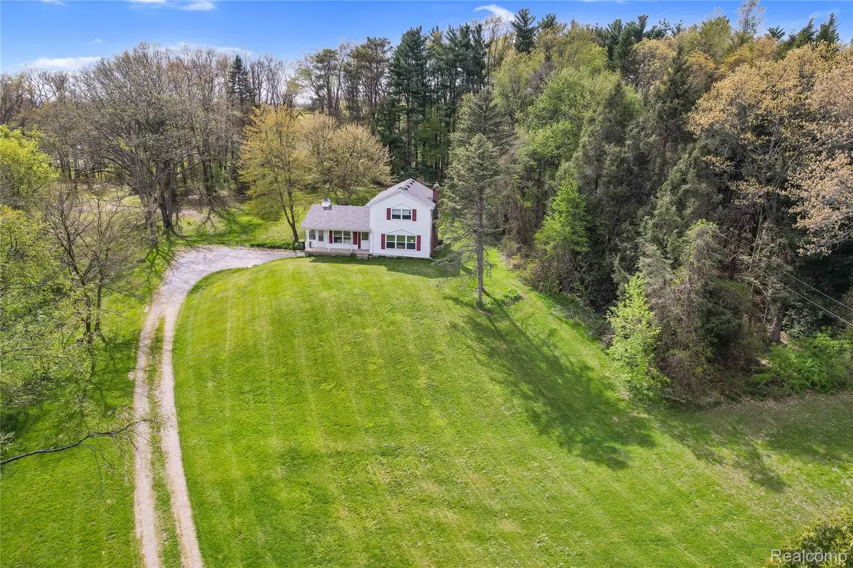 2300 Old Plank Road, Milford, MI 48381 - #1