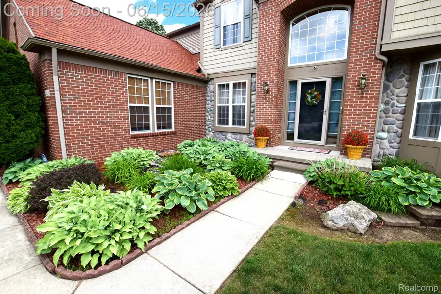 6240 Moonstone Court, Grand Blanc, MI 48439 - #2