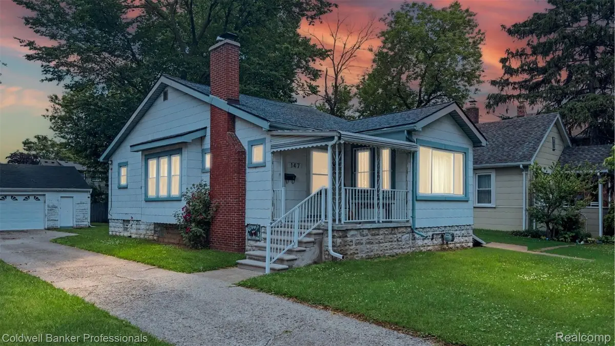 147 E Hazelhurst Street, Ferndale, MI 48220 - #1