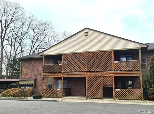 16544 Clarkson Drive #36, Fraser, MI 48026