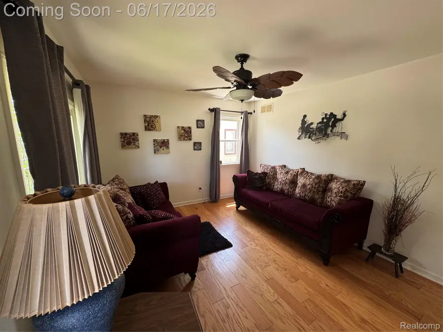 27039 Alden Street, Madison Heights, MI 48071 - #2