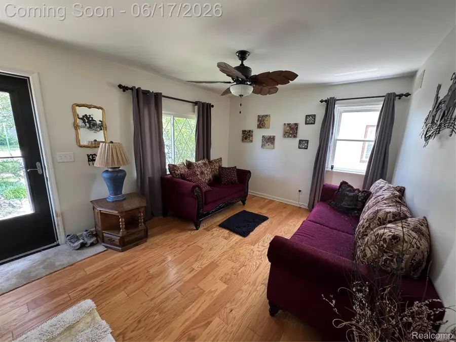 27039 Alden Street, Madison Heights, MI 48071 - #3