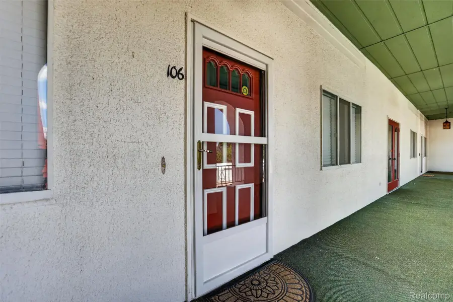 925 Kennely Road #G-106, Saginaw, MI 48609 - #2