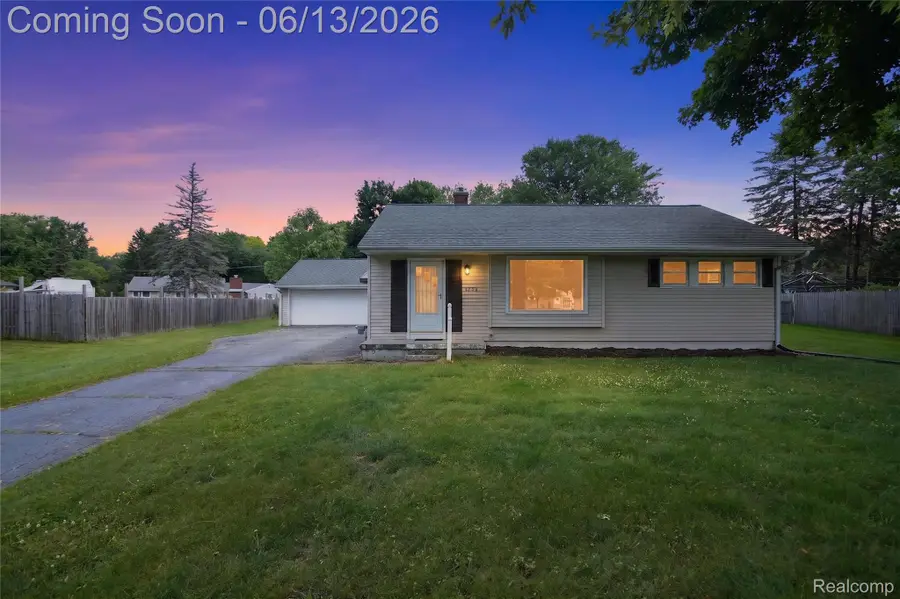 2730 Hillcrest Street, Jackson, MI 49203 - #2
