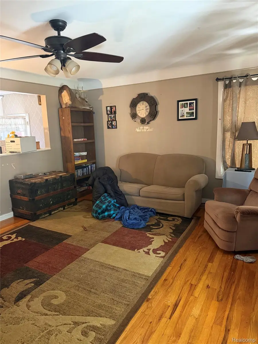 8774 Shannon Drive, Sterling Heights, MI 48314 - #3