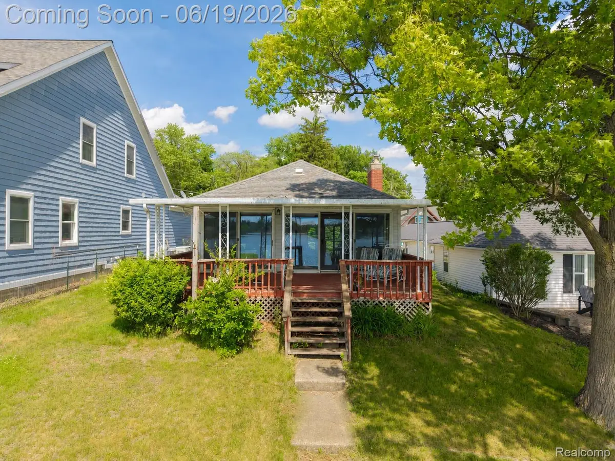 14174 Dartmouth Drive, Fenton, MI 48430 - #1