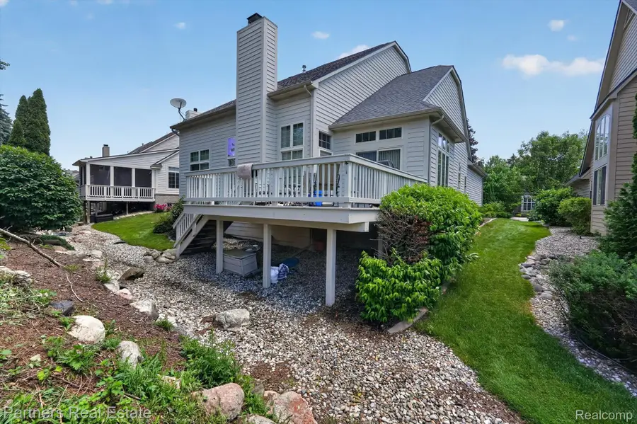 4632 Villa France Drive N, Brighton, MI 48116 - #2
