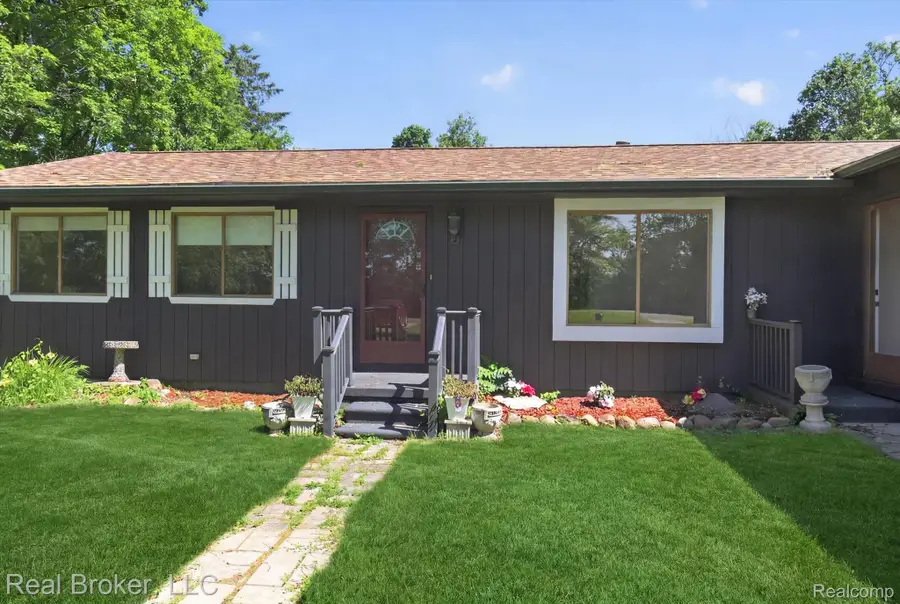 48050 Hull Road, Belleville, MI 48111 - #3